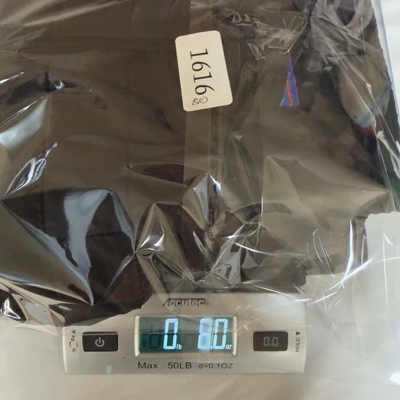 Patagonia Black Quilted Vest - Picture 8 of 8